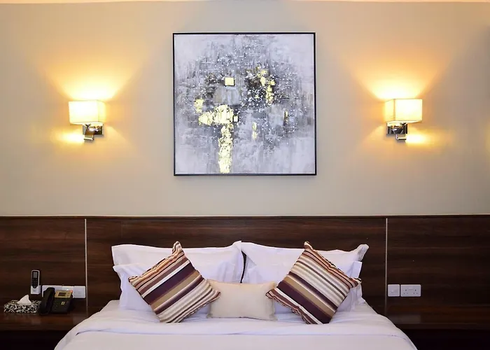 Razana Hotel